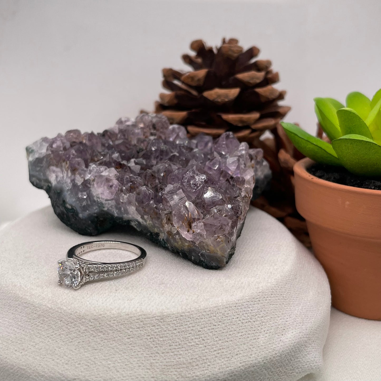 1.32 Carat Round Brilliant Lab Created / Naturel Diamond Engagement Ring