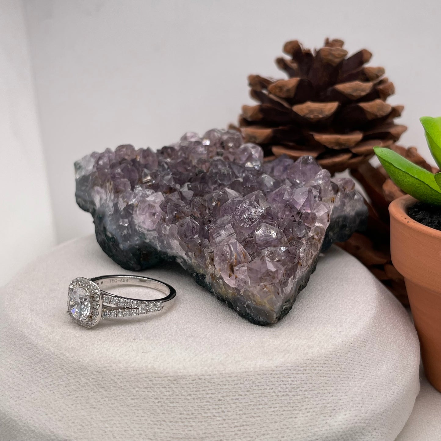 1.46 Carat Round Brilliant Lab Created / Naturel Diamond Engagement Ring