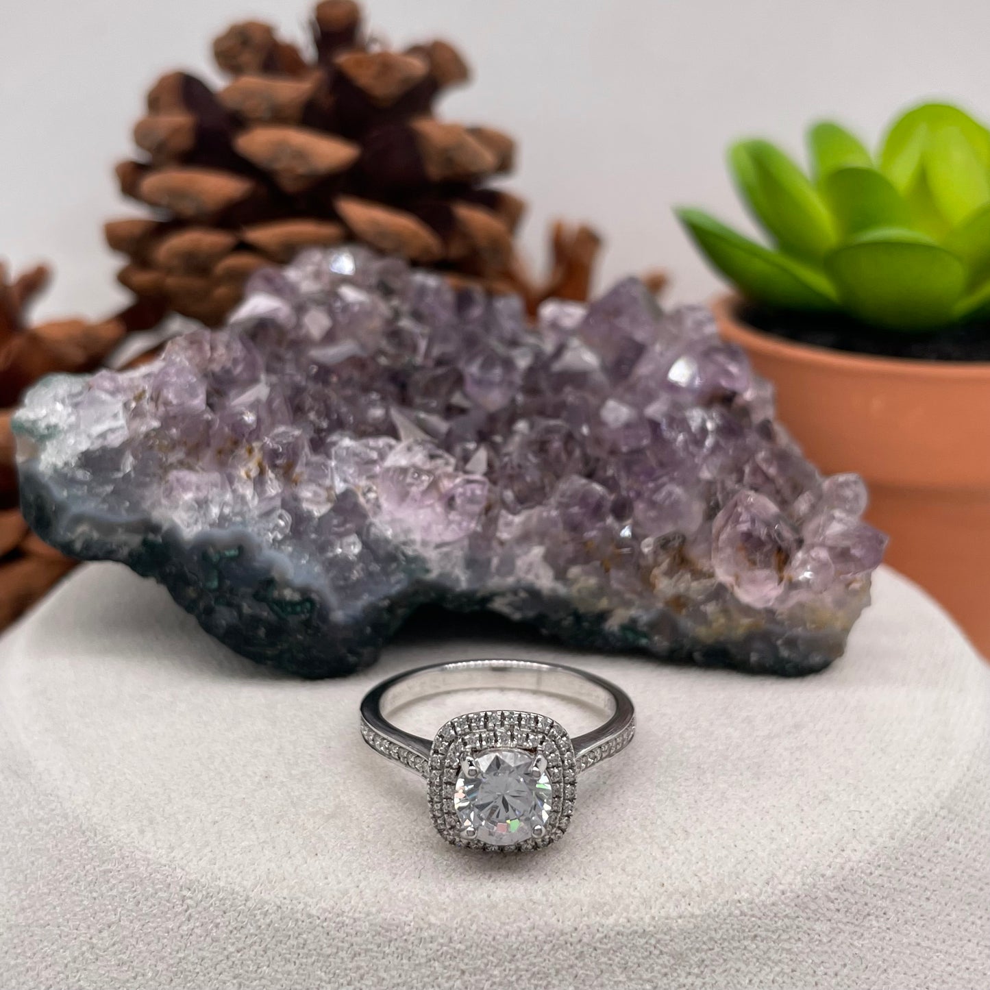 1.33 Carat Round Brilliant Lab Created / Naturel Diamond Engagement Ring