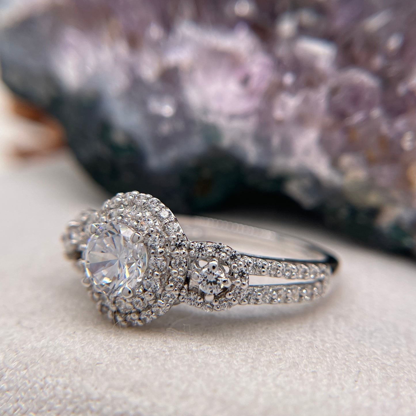 1.15 Carat Round Brilliant Lab Created / Naturel Diamond Engagement Ring