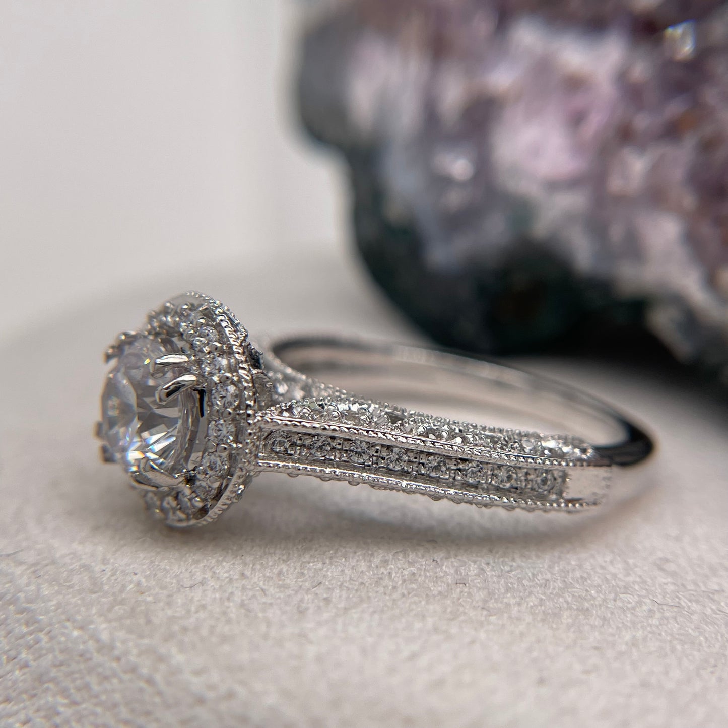 1.35 Carat Round Brilliant Lab Created / Naturel Diamond Engagement Ring Diamond Ring