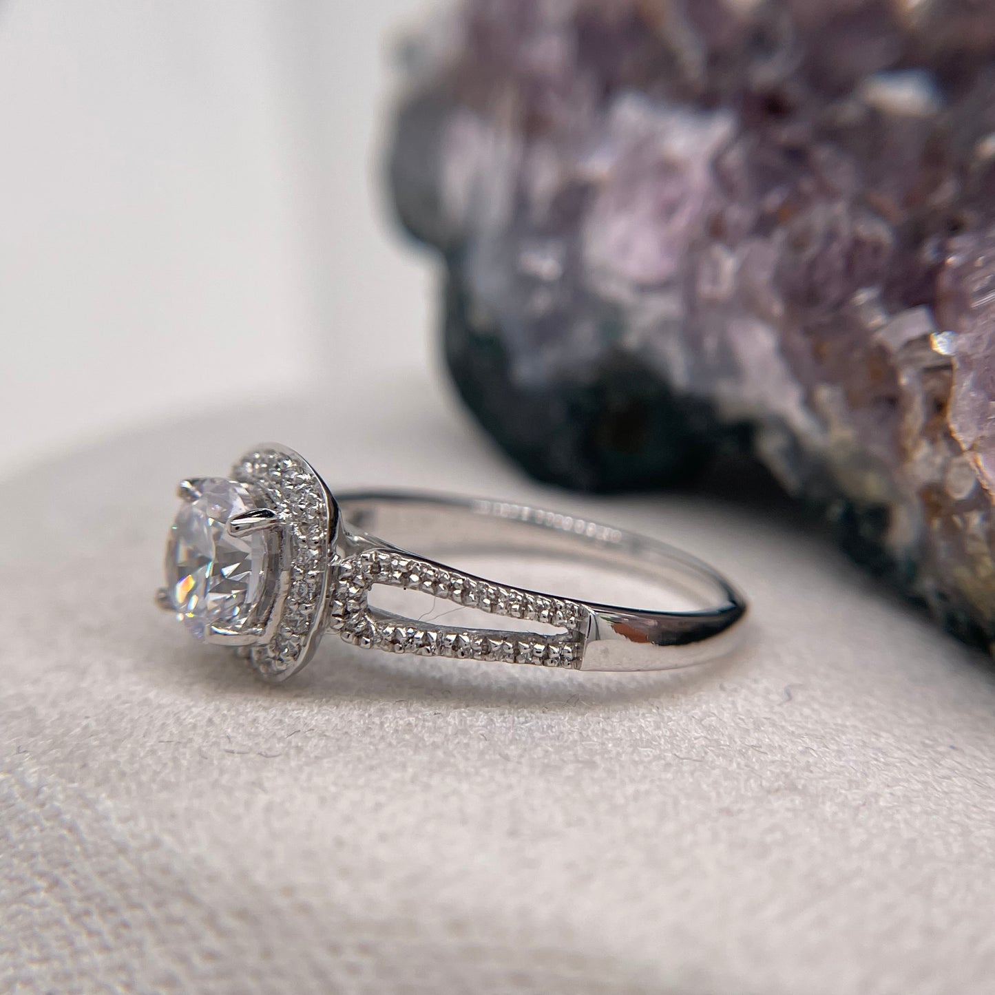 1.25 Carat Round Brilliant Lab Created / Naturel Diamond Engagement Ring Diamond Ring