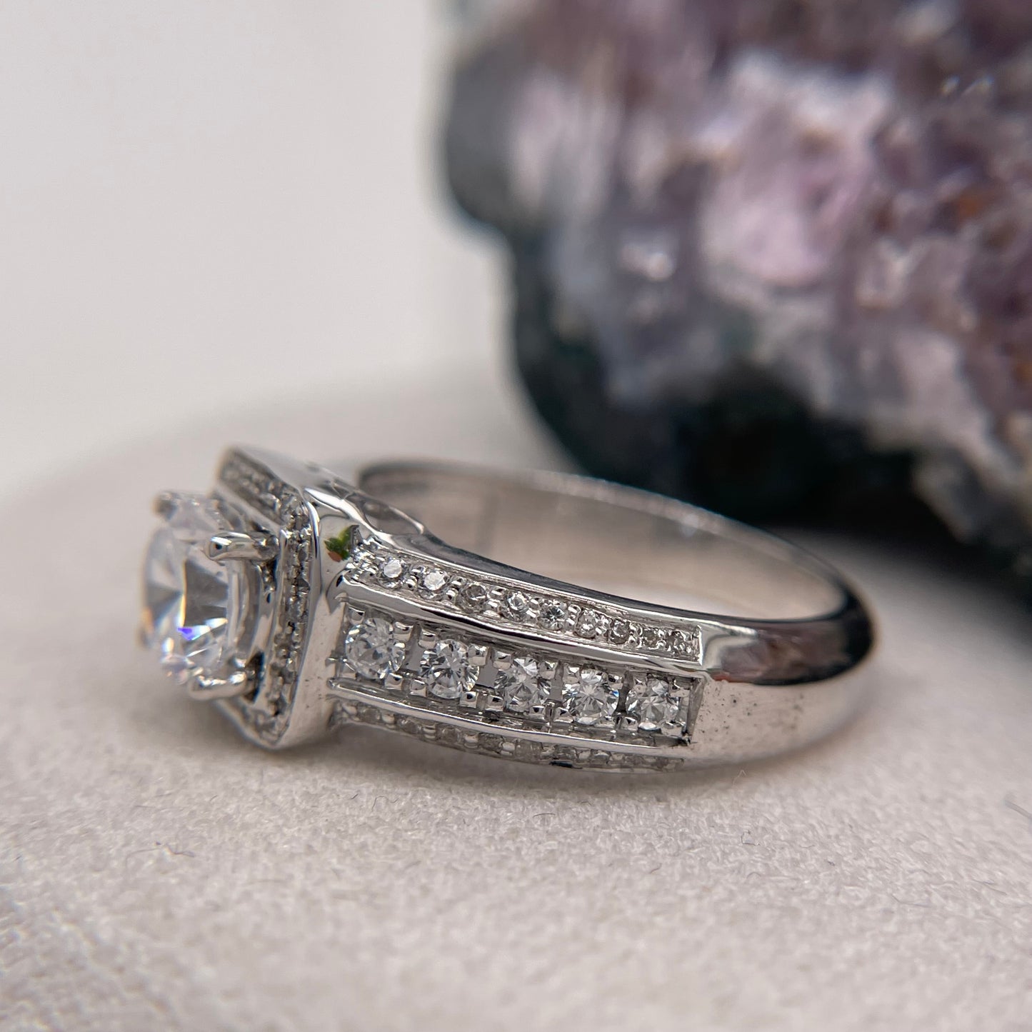 1.70 Carat Round Brilliant Lab Created / Naturel Diamond Engagement Ring Diamond Ring