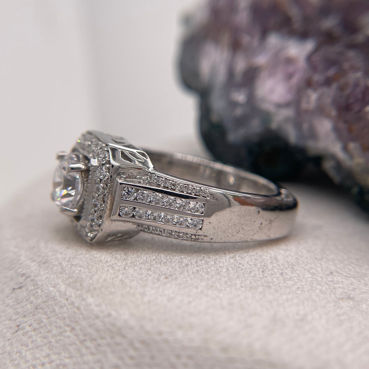 1.70 Carat Round Brilliant Lab Created / Naturel Diamond Engagement Ring Diamond Ring