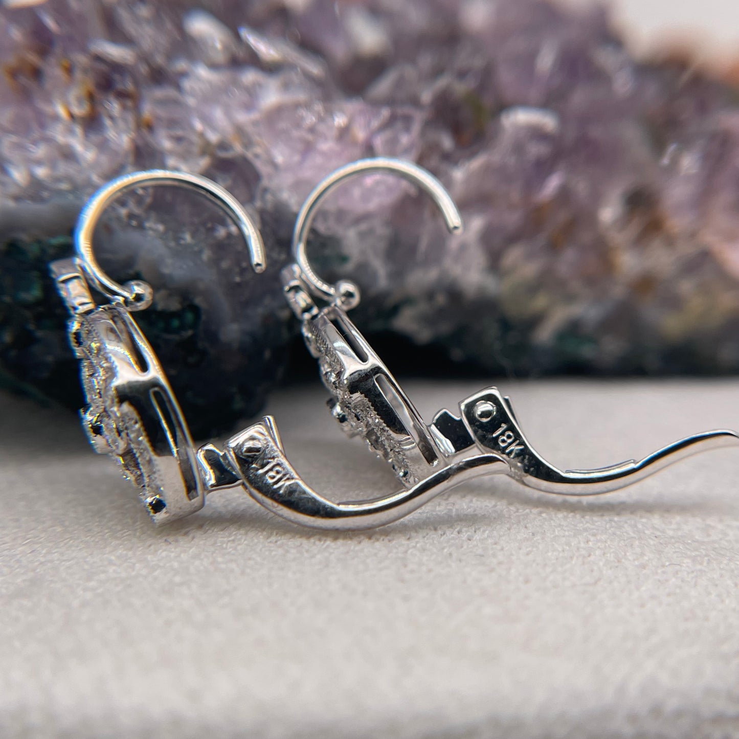 18K White Gold Earrings with Diamond