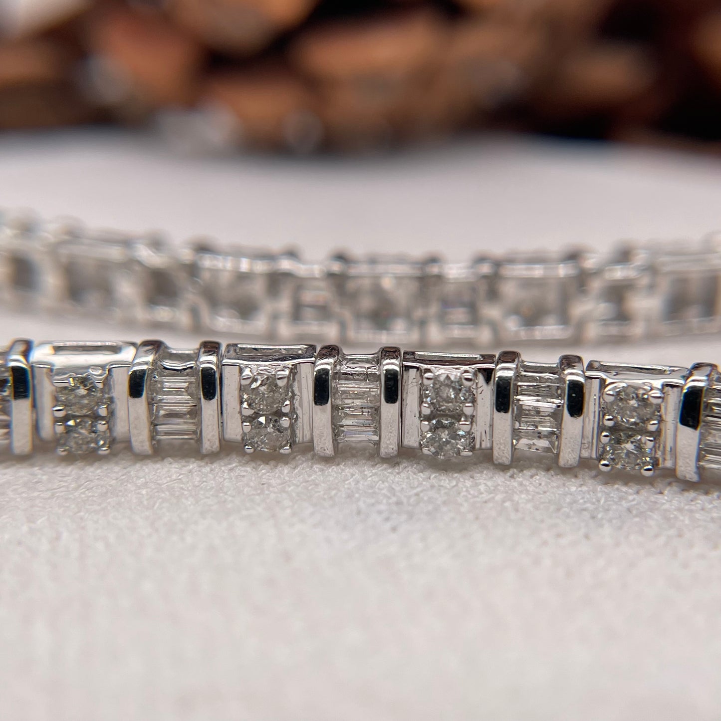 10K White Gold Tennis Bracelet with Diamond