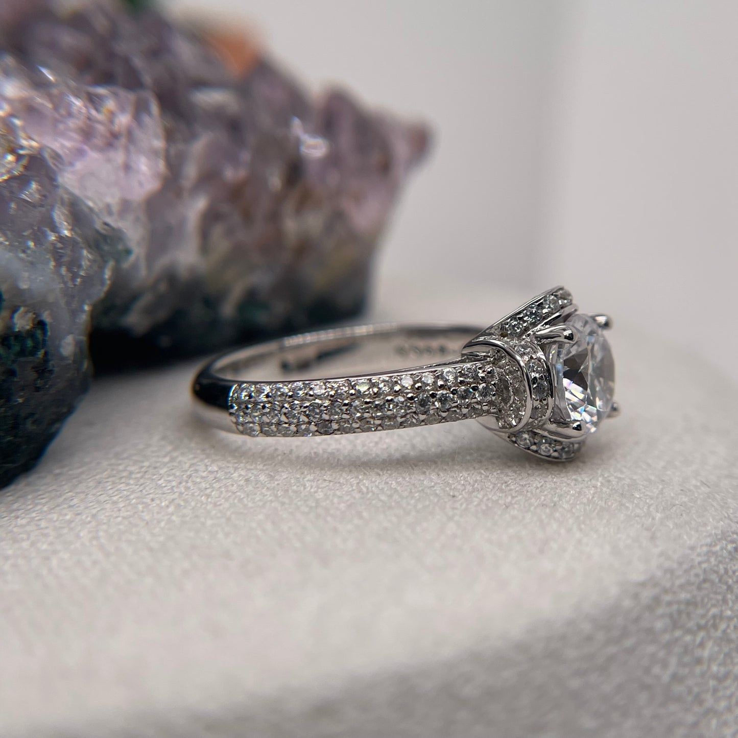 1.50 Carat Round Brilliant Lab Created / Naturel Diamond Engagement Ring