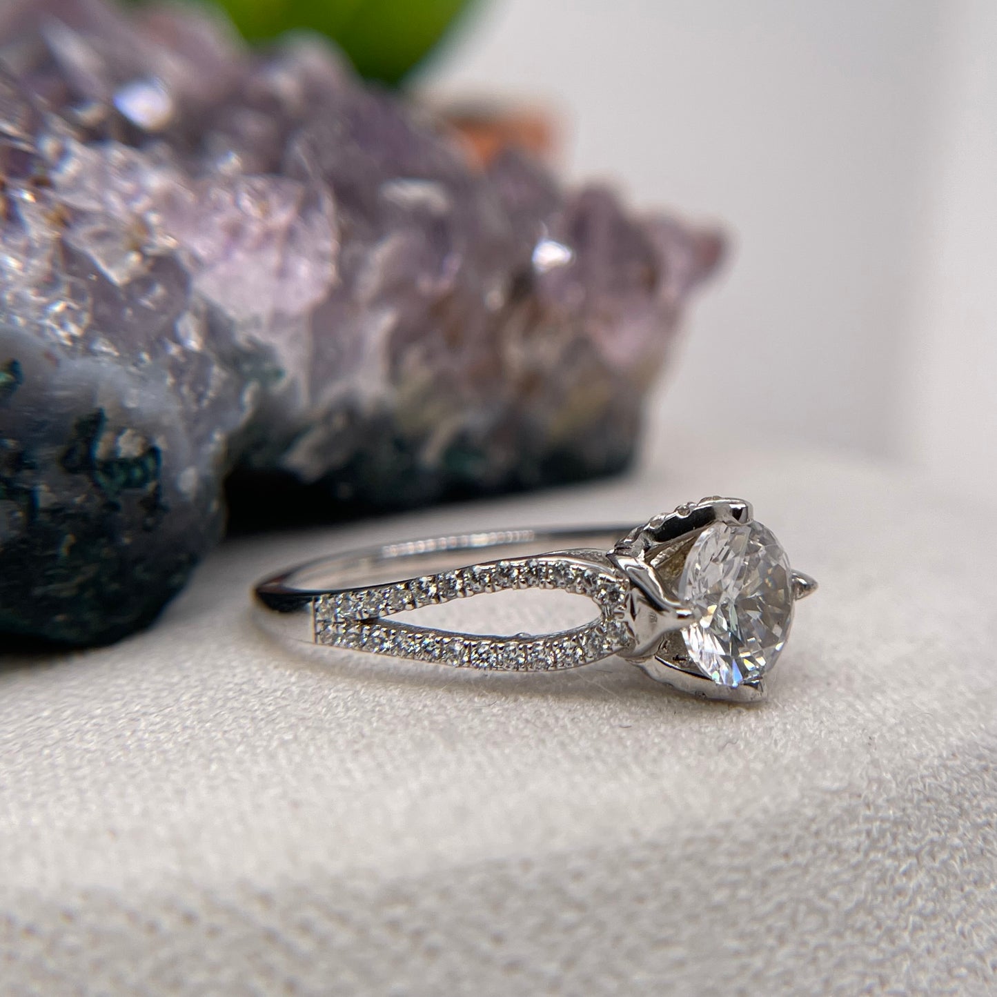 1.28 Carat Round Brilliant Lab Created / Naturel Diamond Engagement Ring
