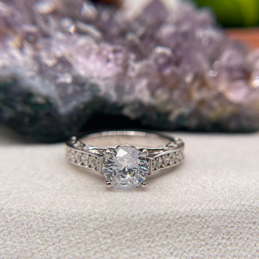 1.34 Carat Round Brilliant Lab Created / Naturel Diamond Engagement Ring
