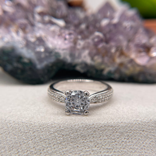 1.19 Carat Round Brilliant Lab Created / Naturel Diamond Engagement Ring