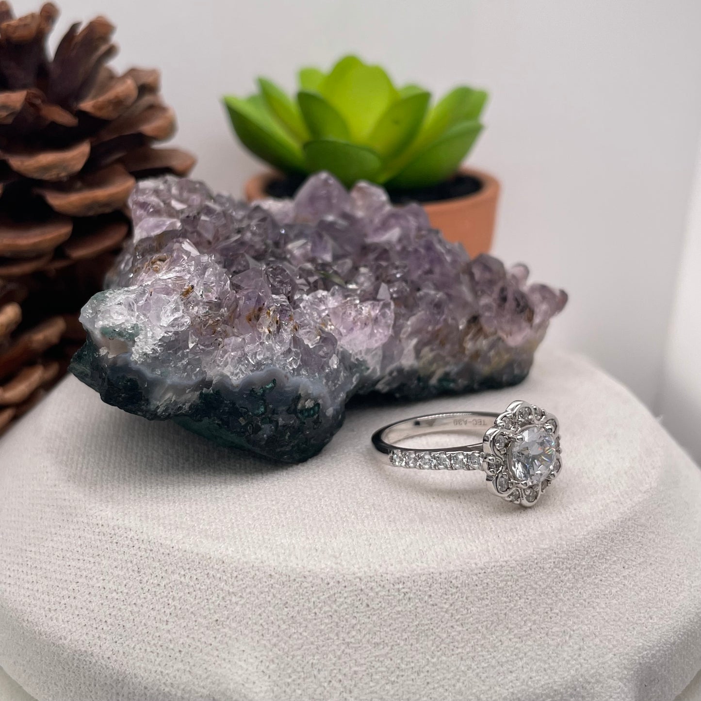 1.42 Carat Round Brilliant Lab Created / Naturel Diamond Engagement Ring
