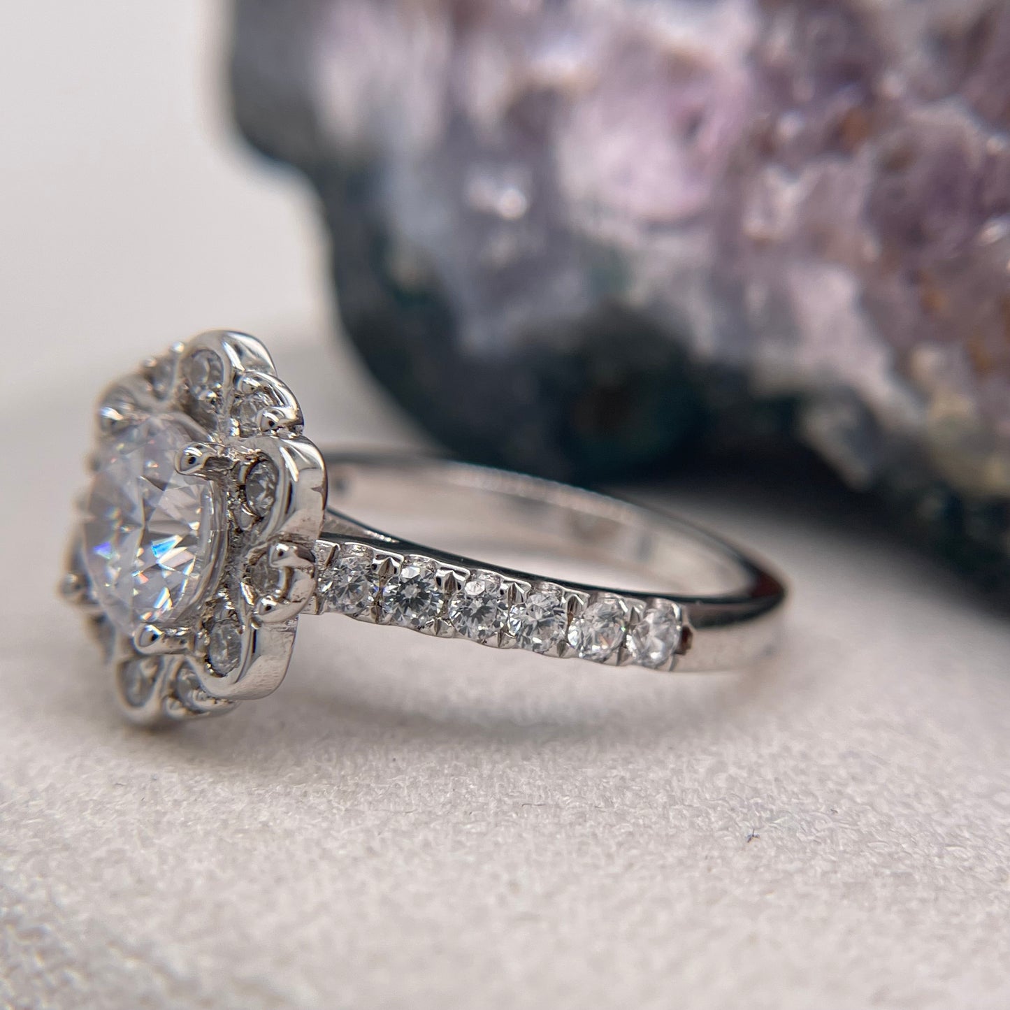 1.42 Carat Round Brilliant Lab Created / Naturel Diamond Engagement Ring