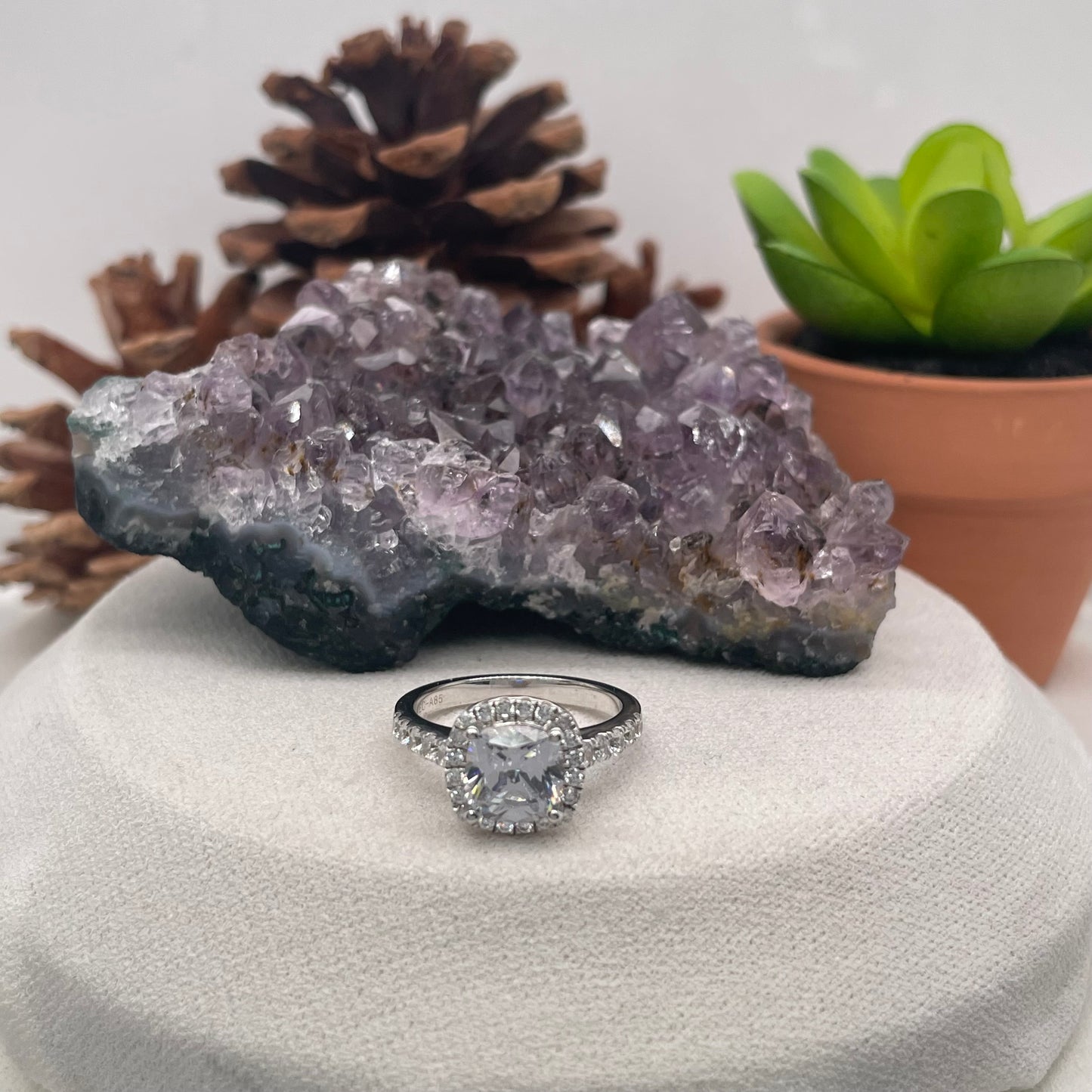 1.46 Carat Round Brilliant Lab Created / Naturel Diamond Engagement Ring