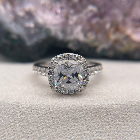 1.46 Carat Round Brilliant Lab Created / Naturel Diamond Engagement Ring