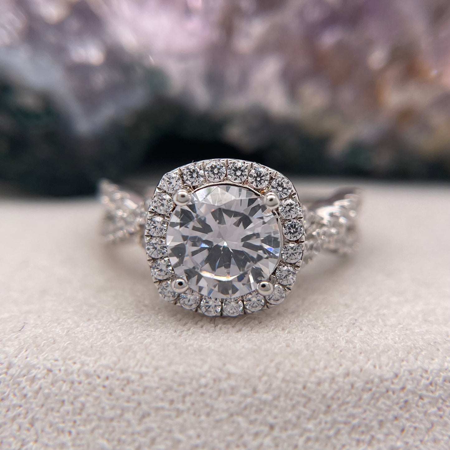 1.77 Carat Round Brilliant Lab Created / Naturel Diamond Engagement Ring