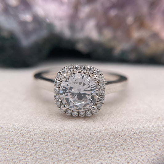 1.09 Carat Round Brilliant Lab Created / Naturel Diamond Engagement Ring