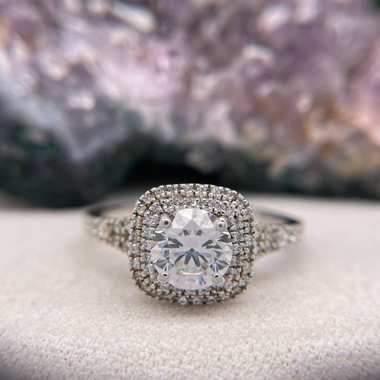 1.60 Carat Round Brilliant Lab Created / Naturel Diamond Engagement Ring