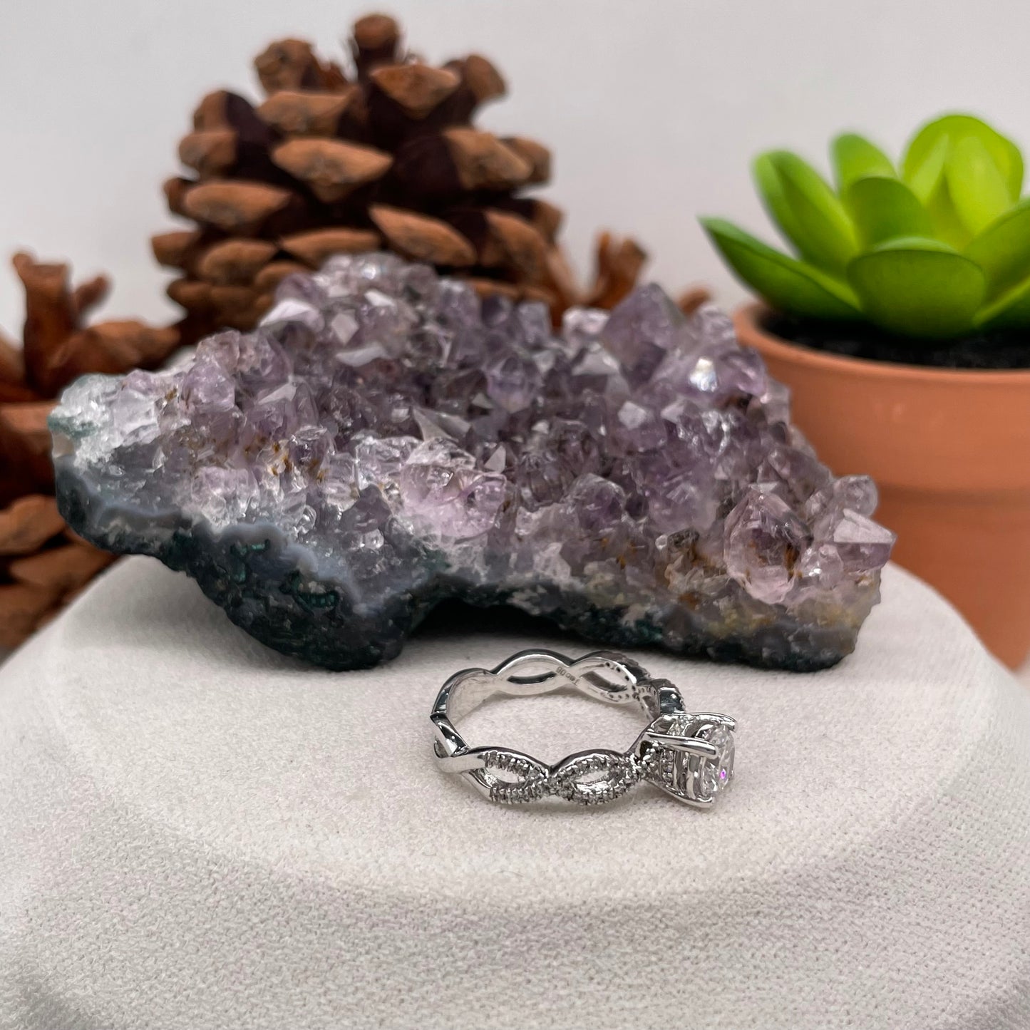 0.92 Carat Round Brilliant Lab Created / Naturel Diamond Engagement Ring