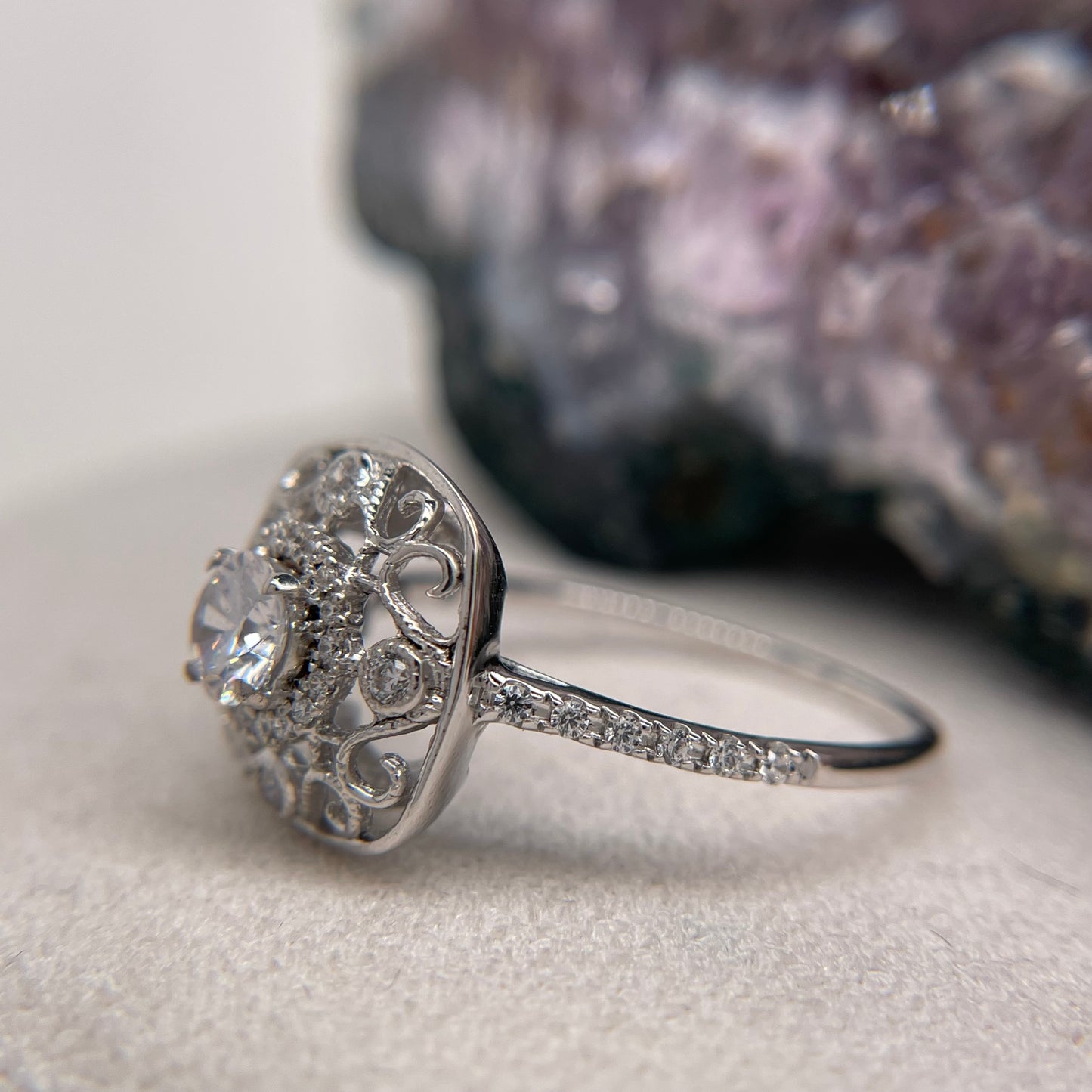 0.56 Carat Round Brilliant Lab Created / Naturel Diamond Engagement Ring Diamond Ring
