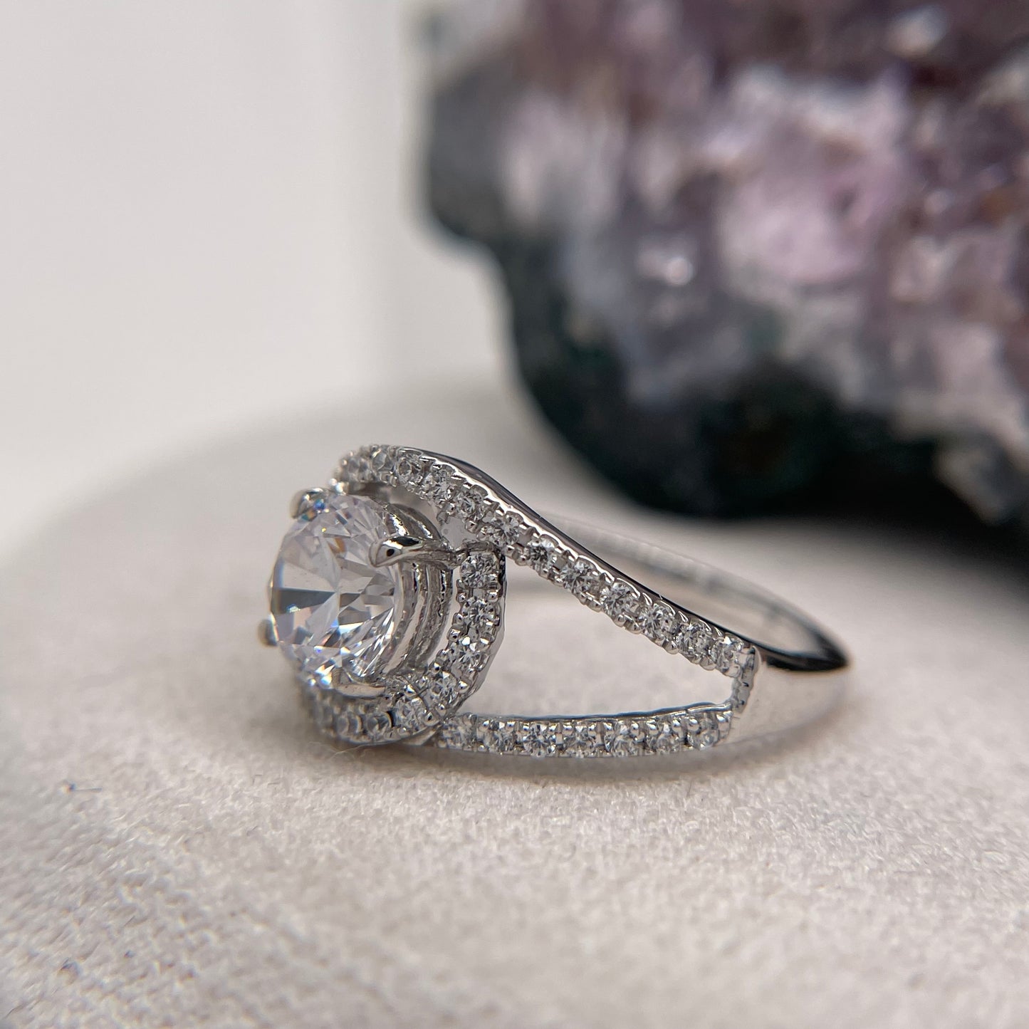 1.35 Carat Round Brilliant Lab Created / Naturel Diamond Engagement Ring Diamond Ring