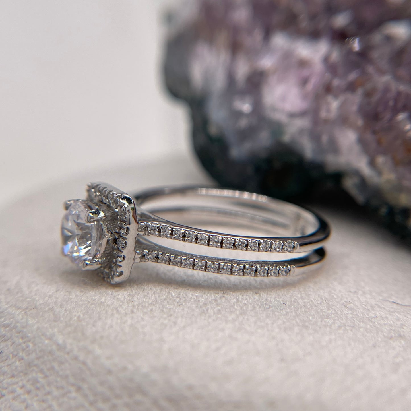 1.35 Carat Round Brilliant Lab Created / Naturel Diamond Engagement Ring Diamond Ring
