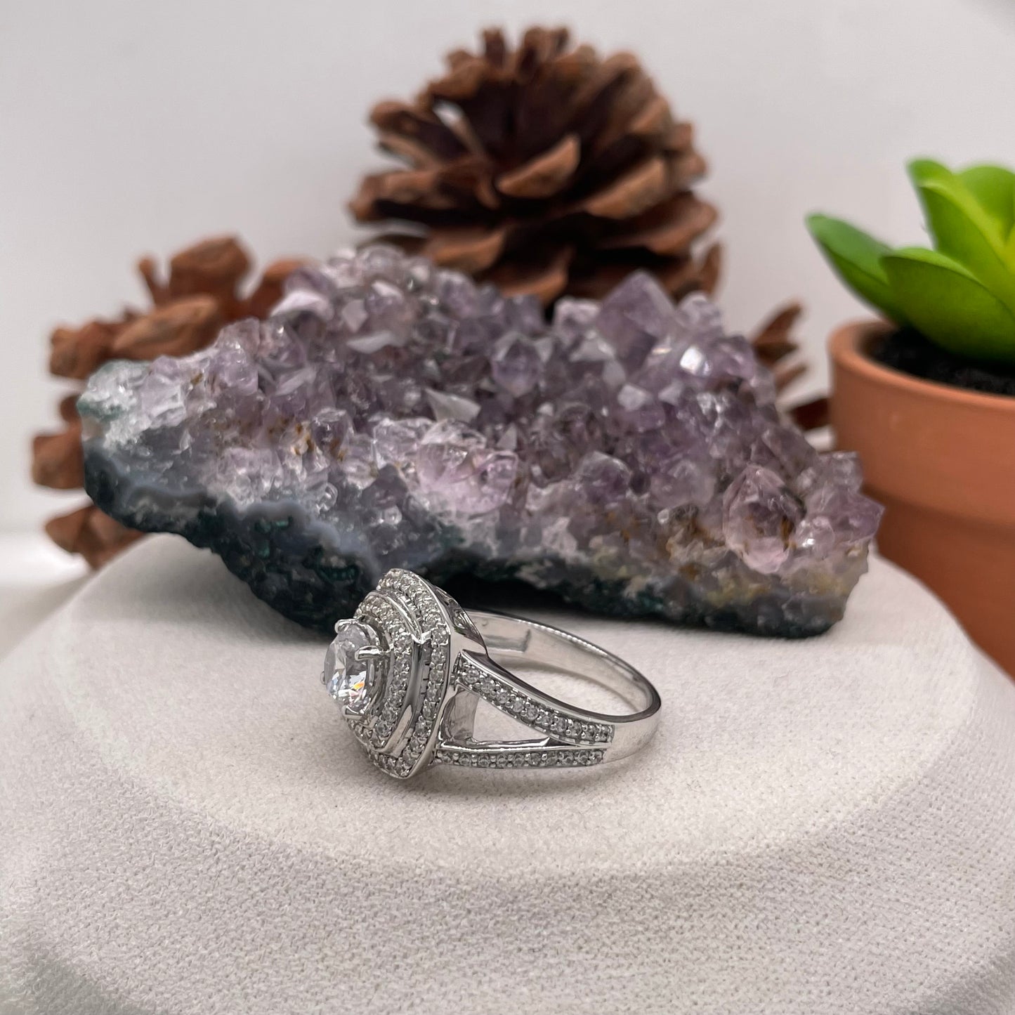 1.65 Carat Round Brilliant Lab Created / Naturel Diamond Engagement Ring Diamond Ring