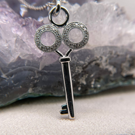 14K White Gold Pendant with Diamond