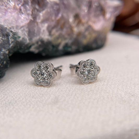 14K White Gold Earrings with Diamond