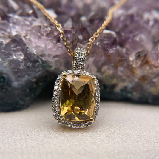 14K White Gold Beryl Pendant with Diamond