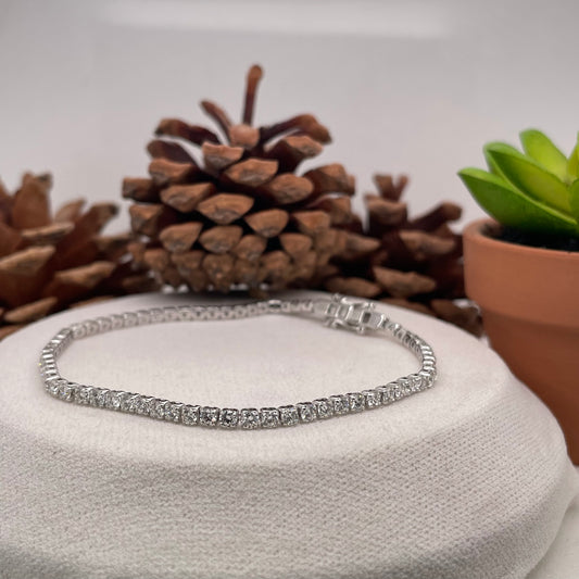 14K White Gold Tennis Bracelet with 1.92CT Diamond